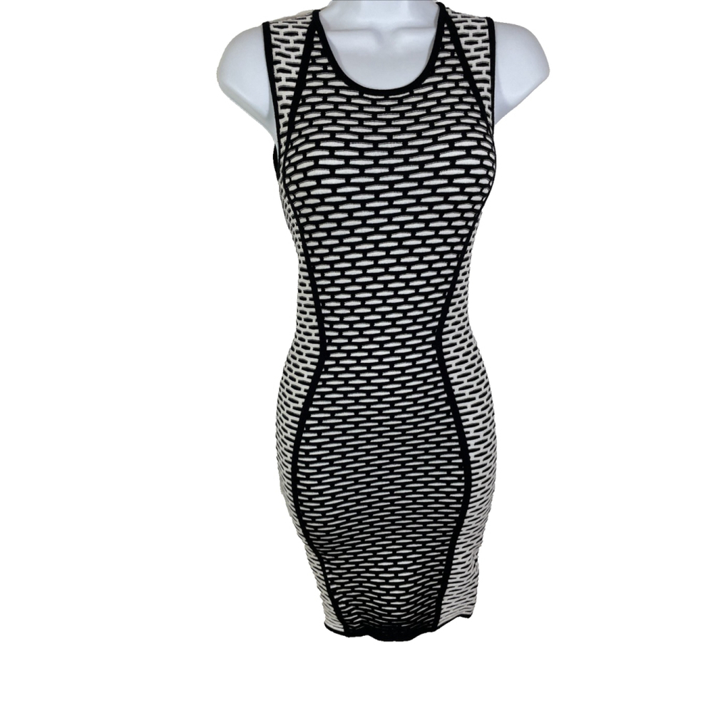 INTERMIX Petite Stretch Sleeveless Knit Black White Bodycon Dress Women's Sz P - Picture 2 of 7